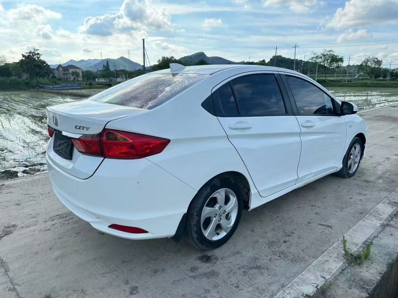 杭州16年本田锋范8