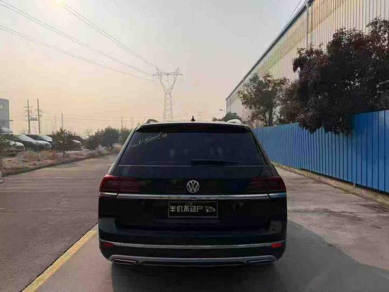 焦作17年大众途昂9