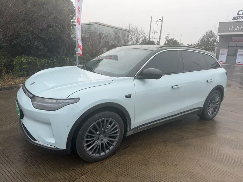 南昌25年零跑汽车C112