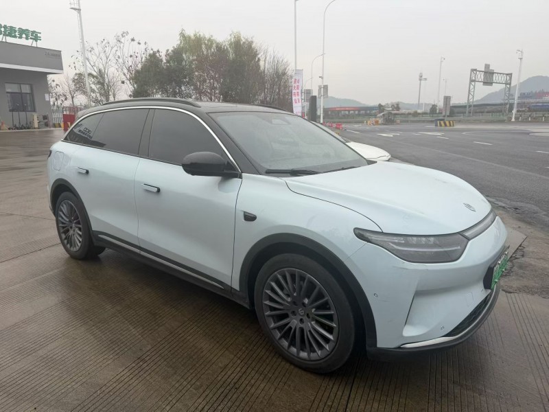 南昌25年零跑汽车C115