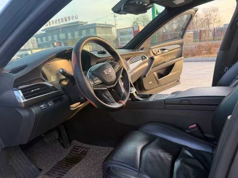 徐州17年凯迪拉克CT63