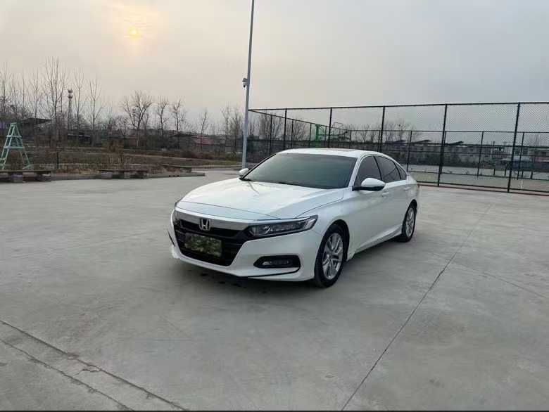 徐州19年本田雅阁2