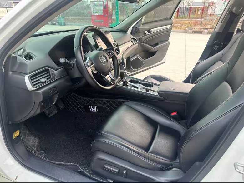 徐州19年本田雅阁3