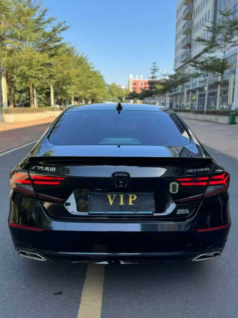 湛江19年本田雅阁9