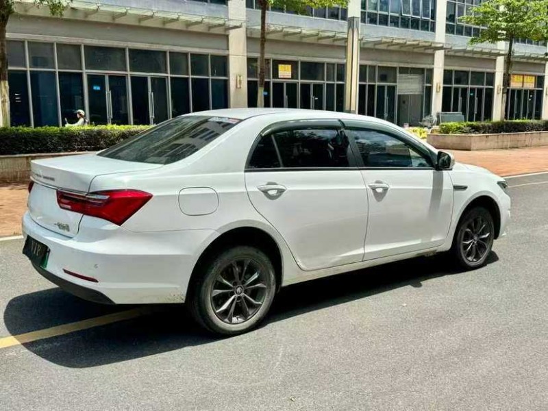 湛江23年比亚迪秦8