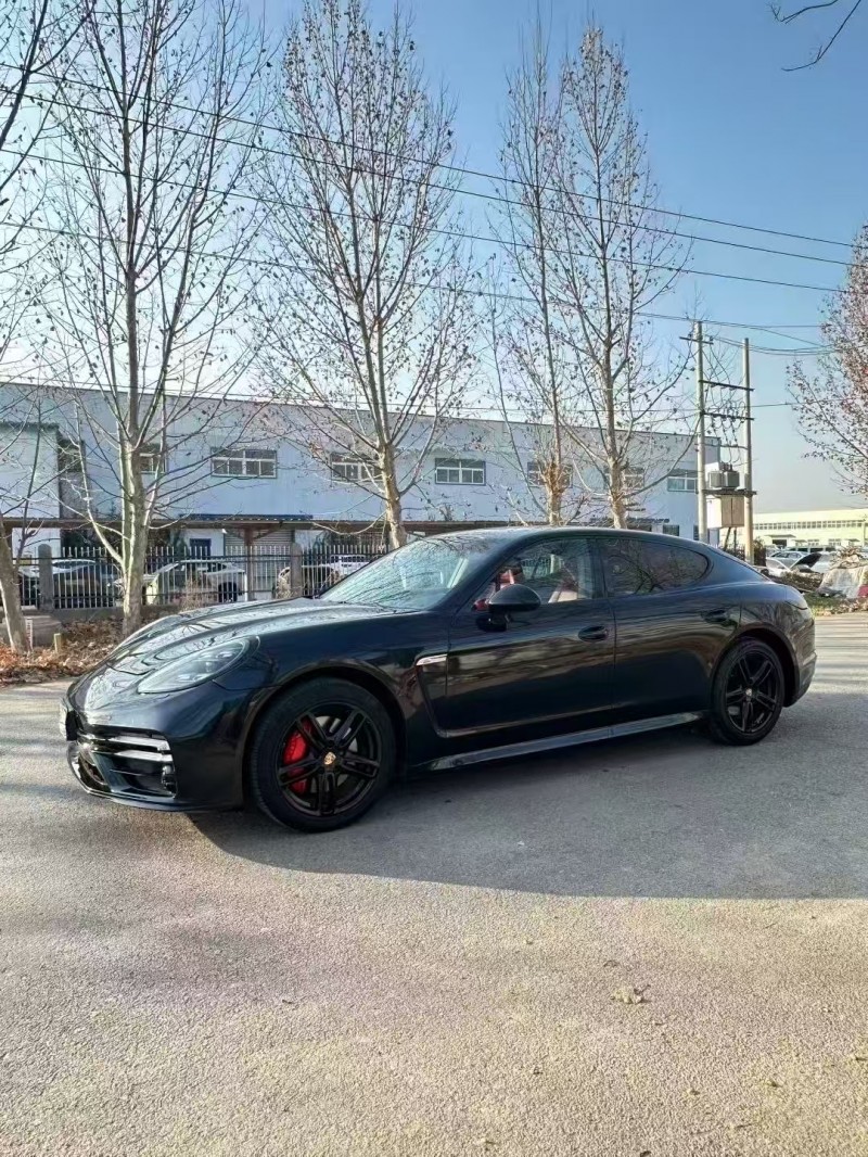 菏泽13年保时捷帕拉梅拉2