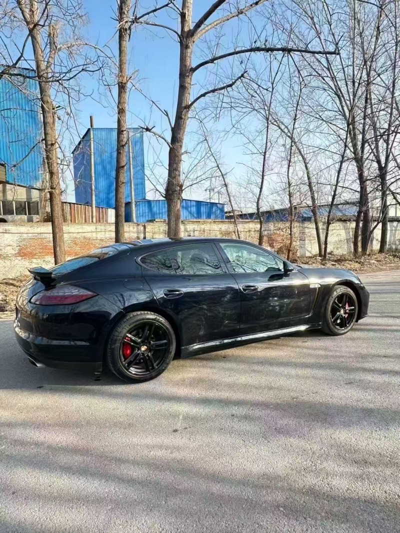 菏泽13年保时捷帕拉梅拉8