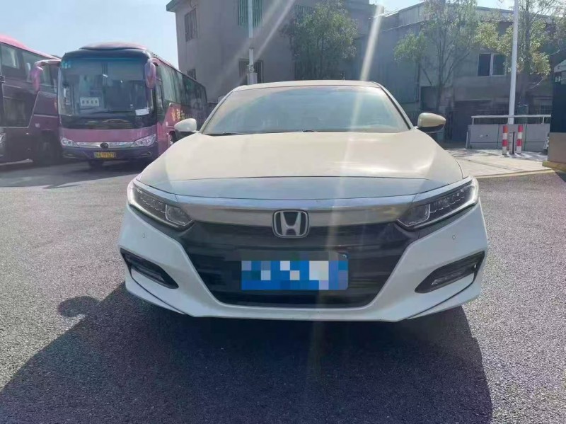 厦门20年本田雅阁1