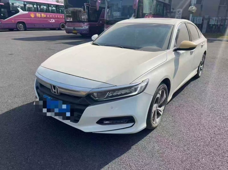 厦门20年本田雅阁2