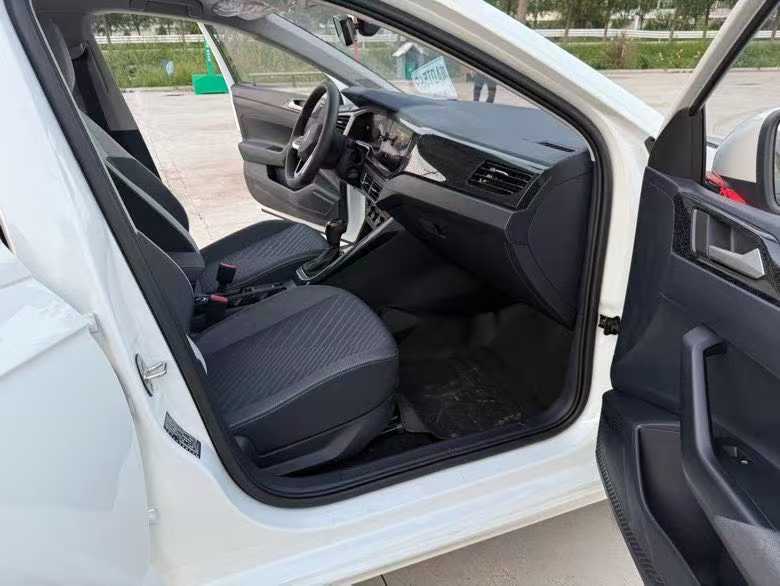 徐州25年大众朗逸5