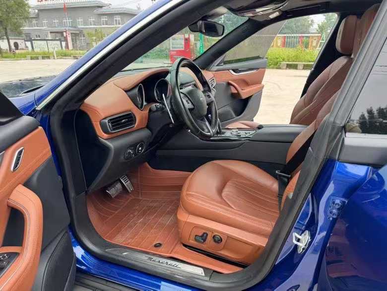 徐州20年玛莎拉蒂Levante3