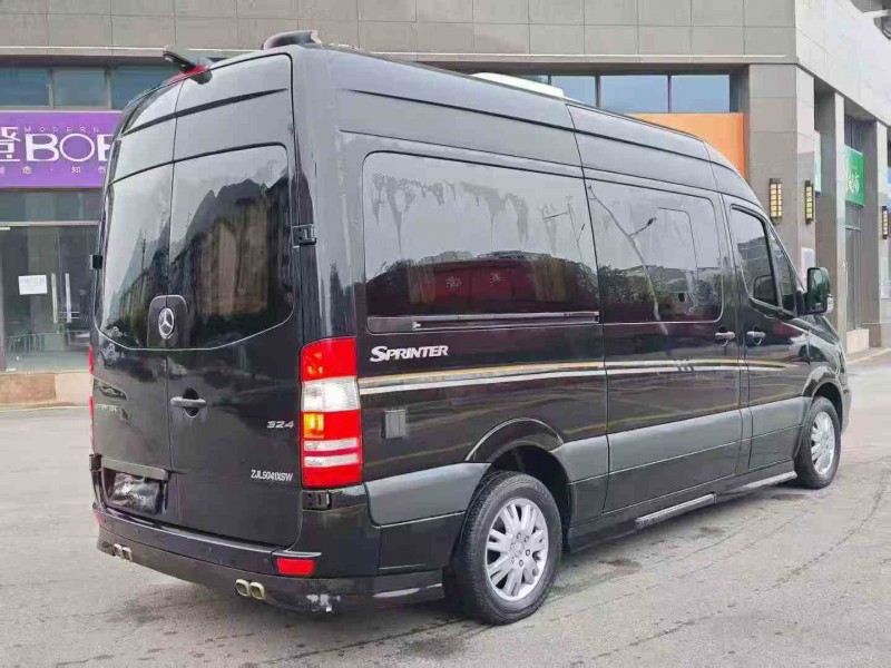 毕节17年奔驰斯宾特7