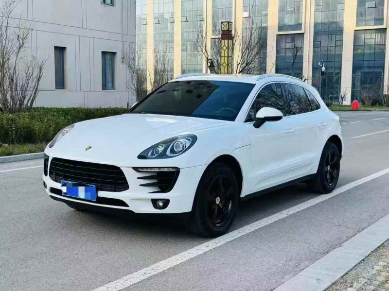 济宁18年保时捷Macan3