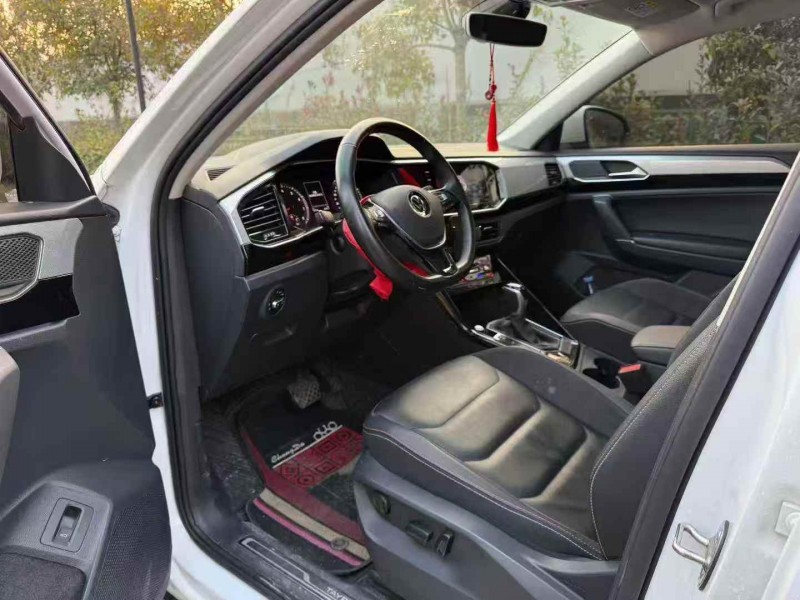 荆州22年大众探岳4