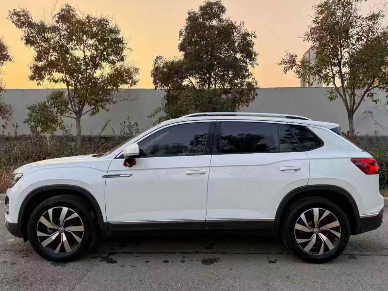 荆州22年大众探岳7