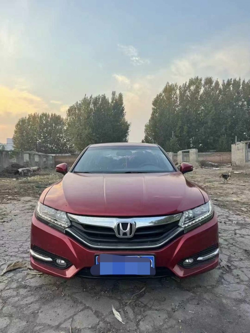 郑州17年本田雅阁1