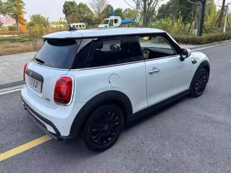 淮安24年宝马迷你7