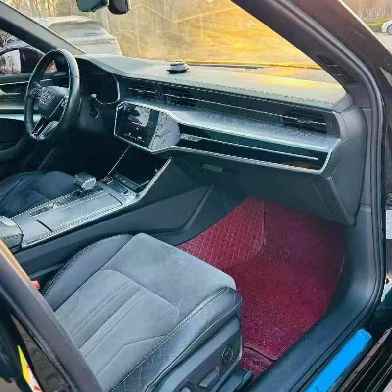 济宁21年奥迪A6L5