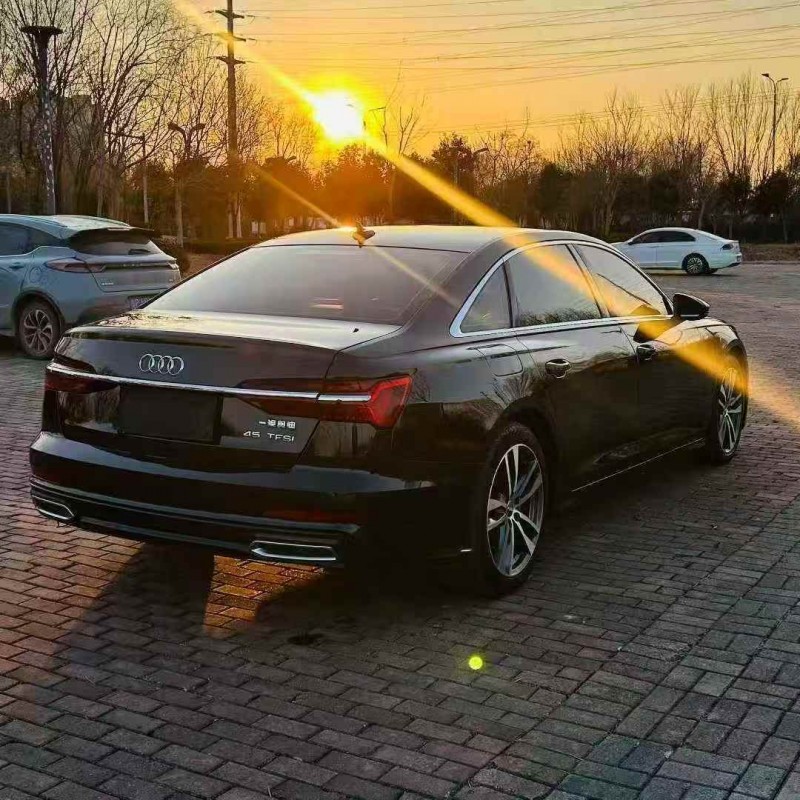 济宁21年奥迪A6L8