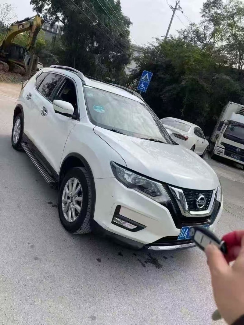 徐州18年日产奇骏1