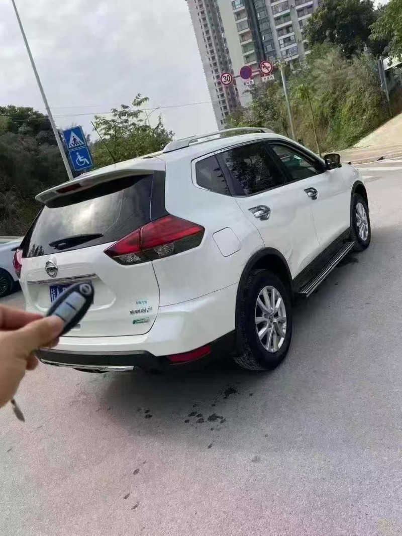 徐州18年日产奇骏8