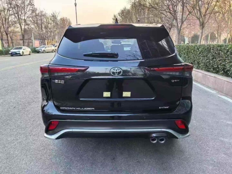 烟台25年丰田皇冠7