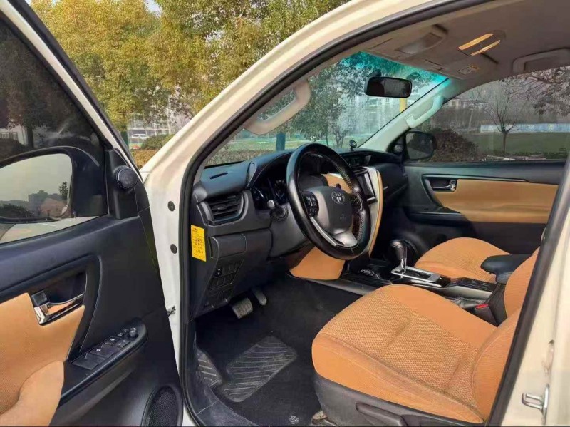 连云港18年丰田穿越者4