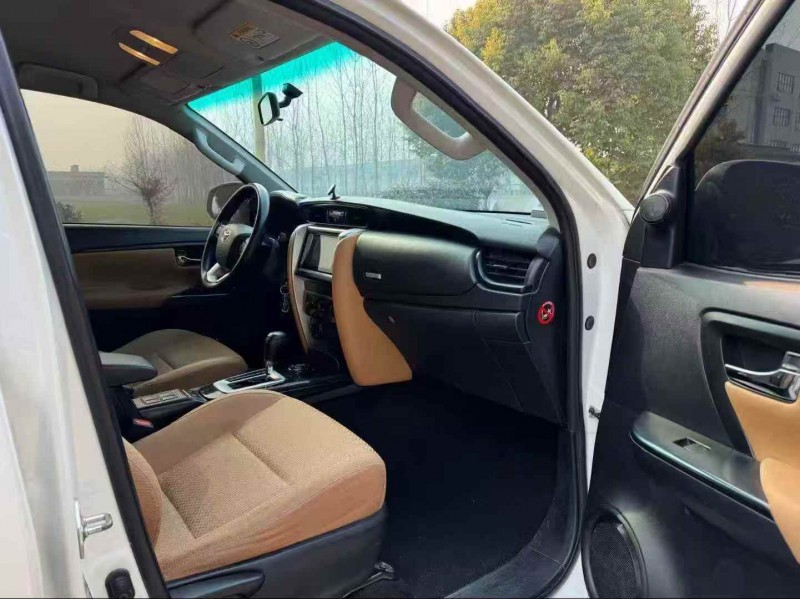 连云港18年丰田穿越者6