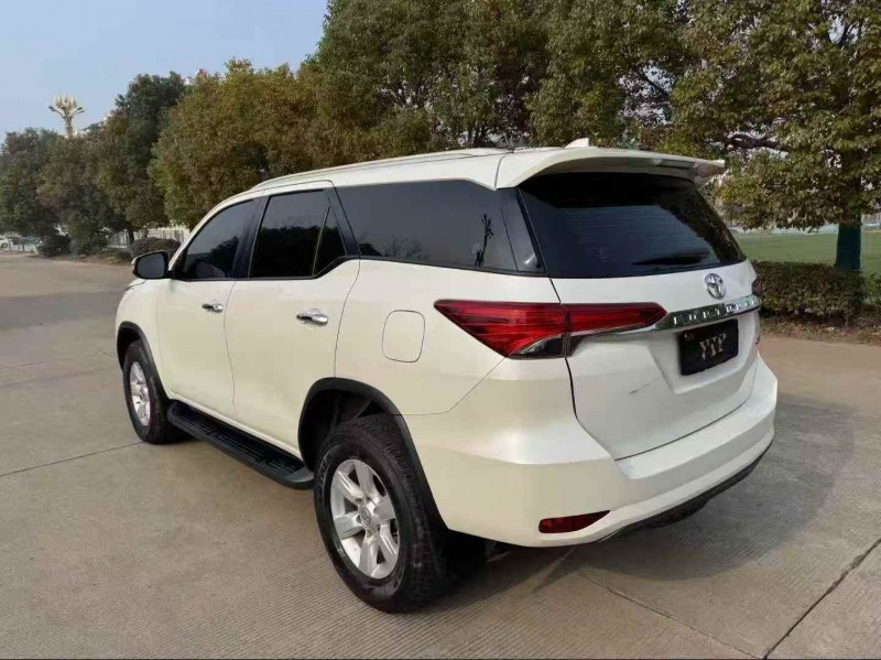 连云港18年丰田穿越者9