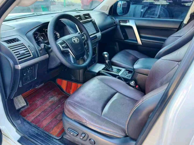 枣庄19年丰田普拉多4