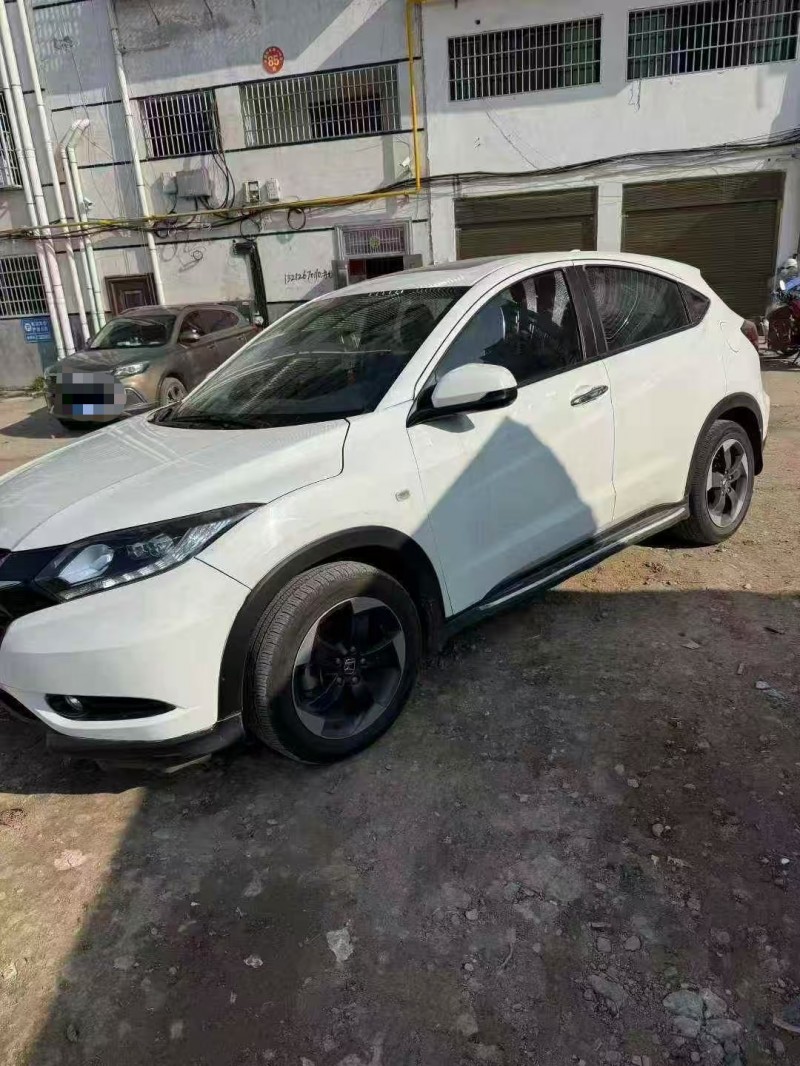 泰安19年本田缤智2