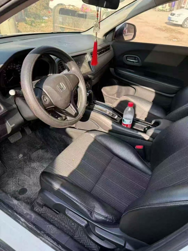 泰安19年本田缤智3