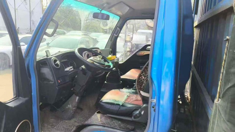 张家界19年江淮康铃7