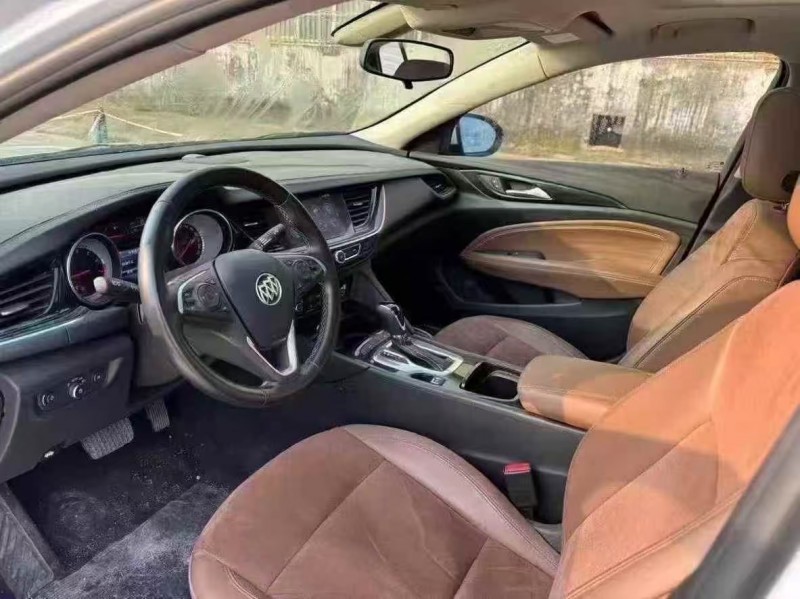 菏泽20年别克君威4