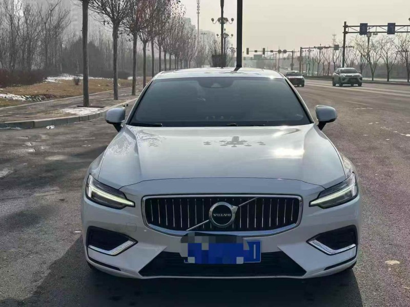 长治20年沃尔沃S60L1