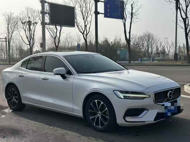长治20年沃尔沃S60L3