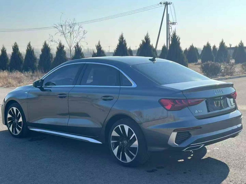 济宁24年奥迪A38