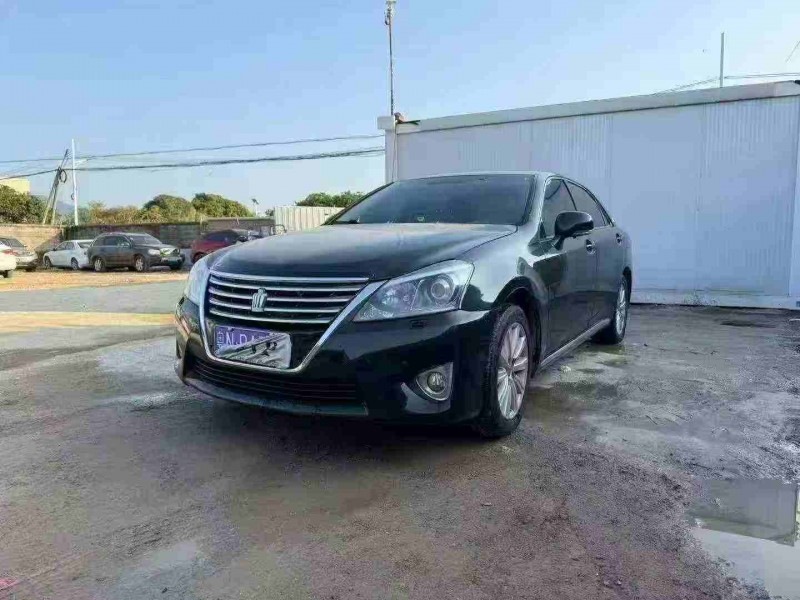 佛山13年丰田皇冠2