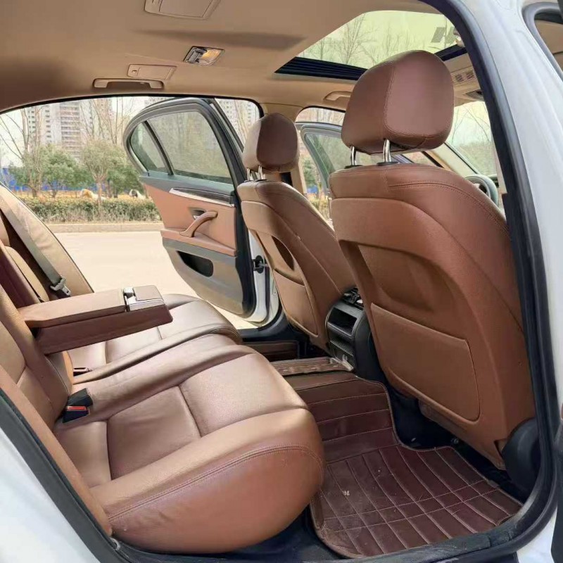 青岛16年宝马5系9