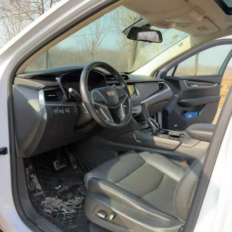 济宁18年凯迪拉克XT54