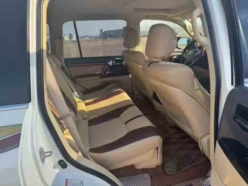 枣庄17年丰田兰德酷路泽4