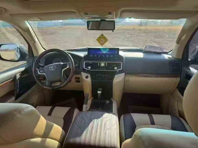 枣庄17年丰田兰德酷路泽5