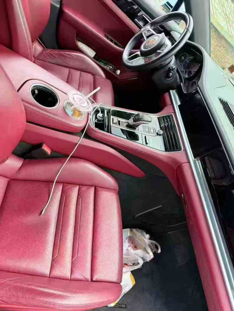 重庆19年保时捷帕拉梅拉6