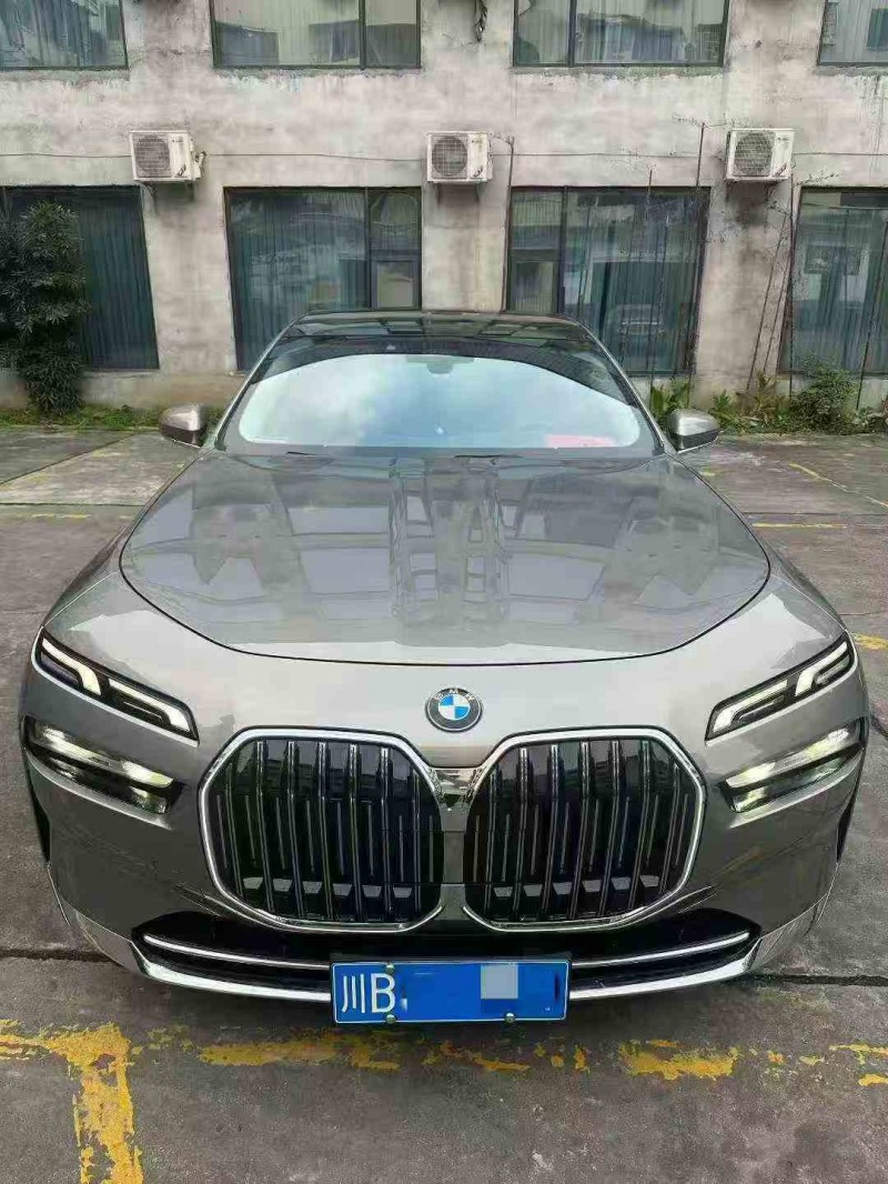 广元24年宝马7系1