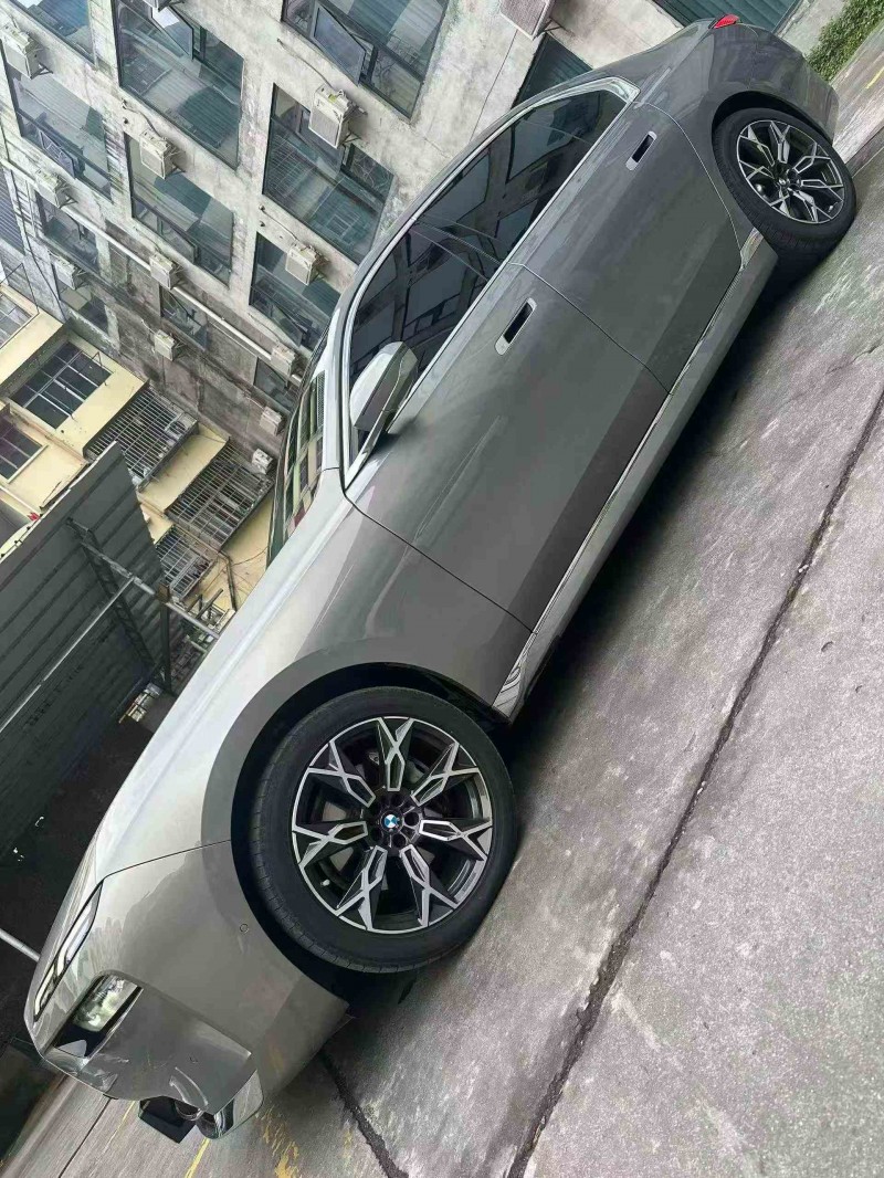 广元24年宝马7系2