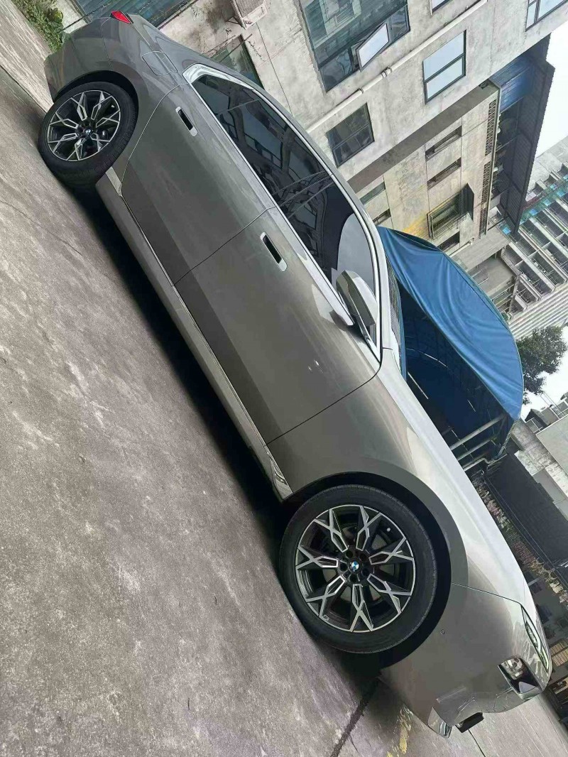 广元24年宝马7系3