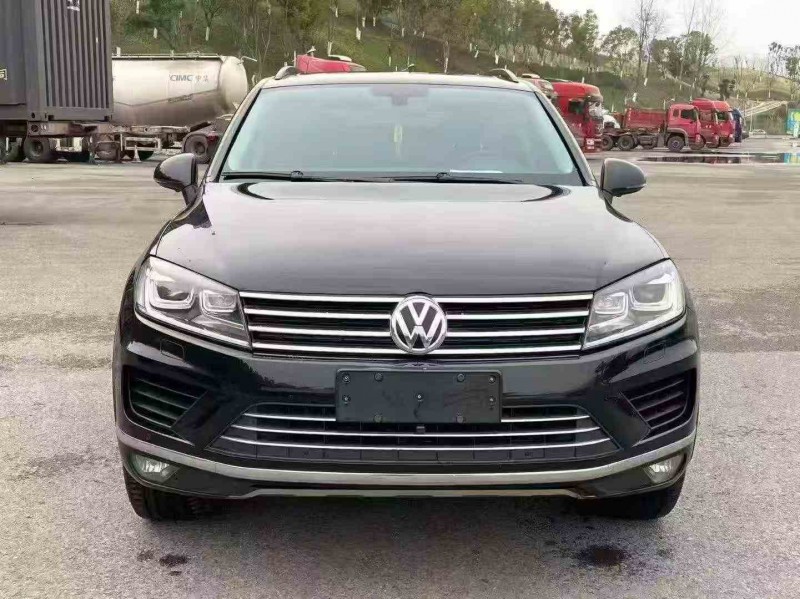 重庆18年大众途锐1