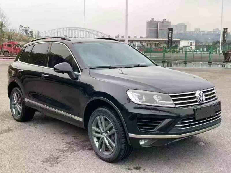 重庆18年大众途锐3