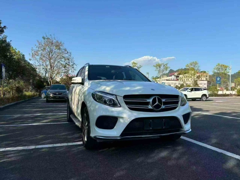 重庆17年奔驰GLE2