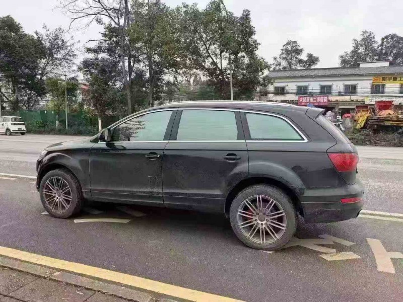 重庆15年奥迪Q76